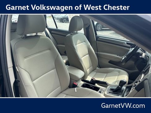 Used 2017 Volkswagen Golf Wolfsburg Edition FWD image 14