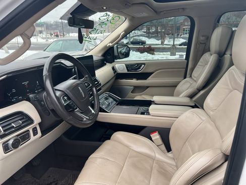 Used 2020 Lincoln Navigator L Reserve w/ Equipment Group 208A Reserve image 15
