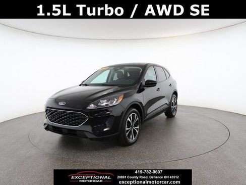 Used 2022 Ford Escape SE w/ SE Sport Appearance Package image 1