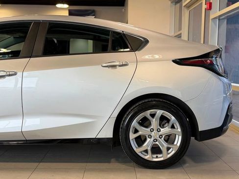 Used 2017 Chevrolet Volt Premier w/ Driver Confidence II Package image 11