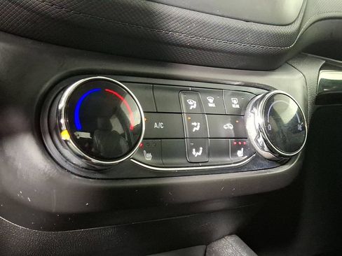 Used 2023 Chevrolet TrailBlazer LT FWD image 17