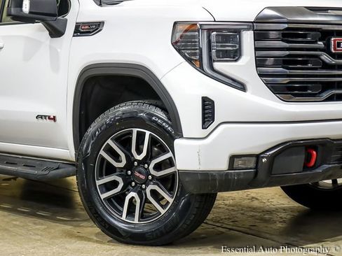 Used 2022 GMC Sierra 1500 AT4 w/ AT4 Preferred Package image 3