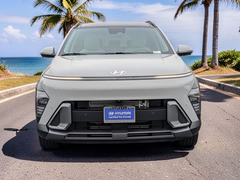 Certified 2025 Hyundai Kona Limited FWD image 4