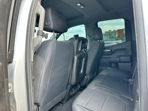 Used 2019 Chevrolet Silverado 1500 Custom Trail Boss w/ Custom Convenience Package AWD/4WD image 18