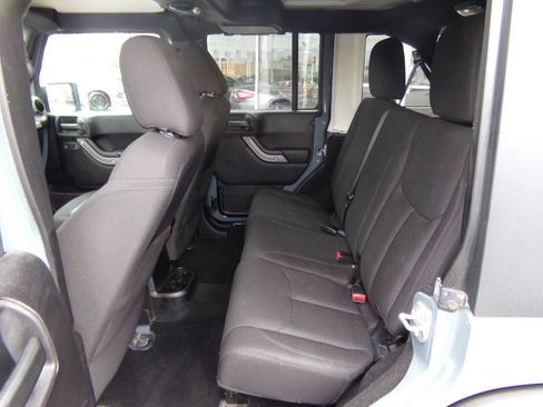 Used 2015 Jeep Wrangler Unlimited Sport w/ Quick Order Package 24S AWD/4WD image 10