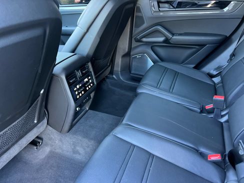Used 2026 Porsche Cayenne GTS AWD/4WD image 14