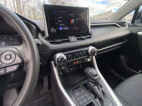 Used 2023 Toyota RAV4 XLE image 25