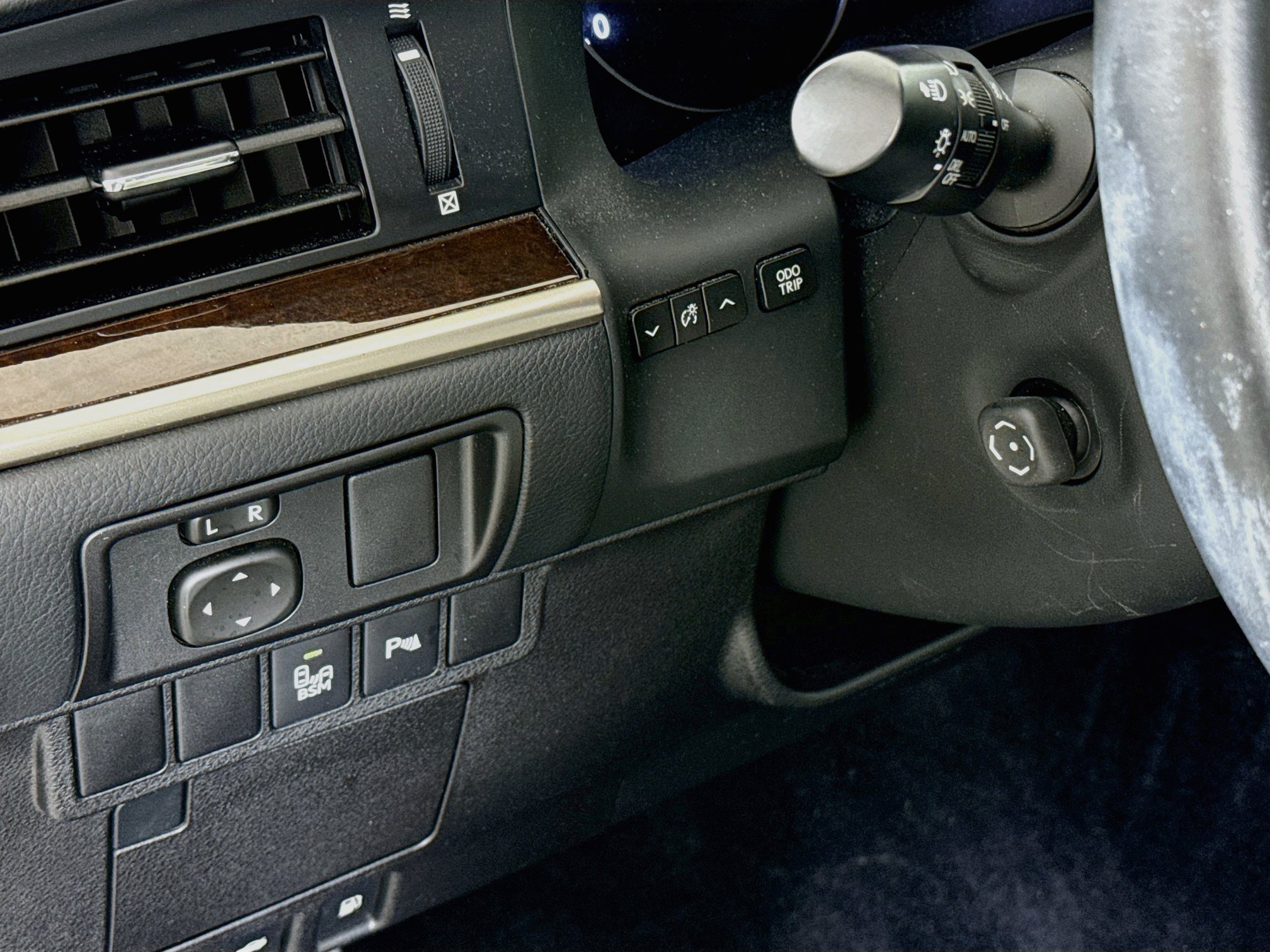 Used 2015 Lexus ES 350 w/ Luxury Package FWD image 10