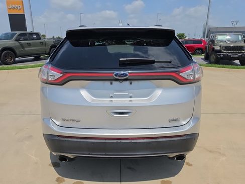 Used 2018 Ford Edge SEL w/ Equipment Group 201A FWD image 4