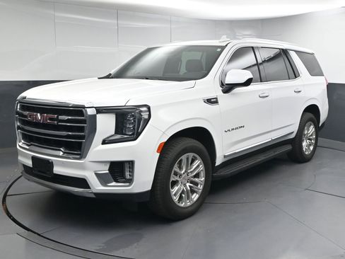 Used 2023 GMC Yukon SLT AWD/4WD image 3