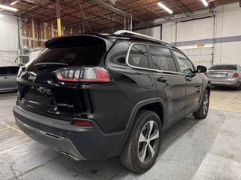 Used 2019 Jeep Cherokee Limited AWD/4WD image 8
