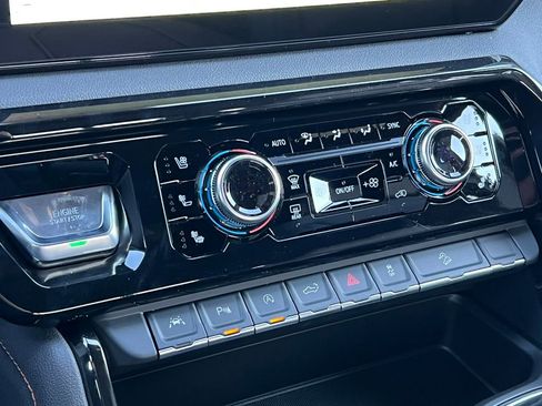 New 2026 GMC Sierra 1500 AT4 image 31