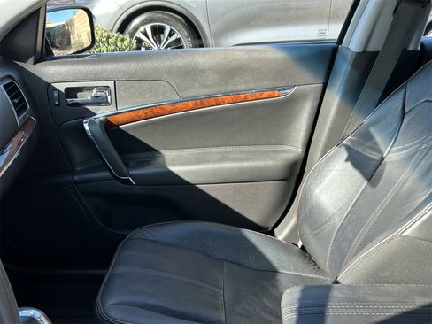 Used 2010 Lincoln MKZ NA image 9