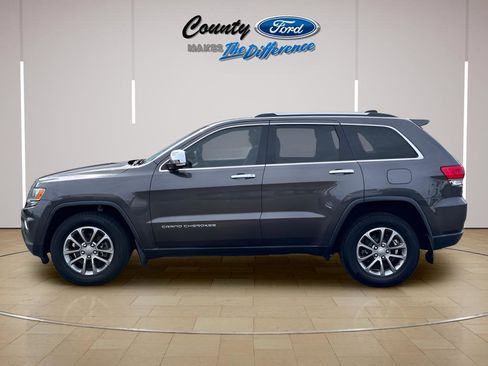 Used 2016 Jeep Grand Cherokee Limited w/ Trailer Tow Group IV image 3