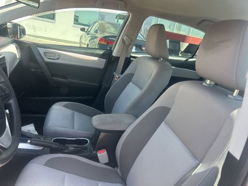 Used 2018 Toyota Corolla LE image 7