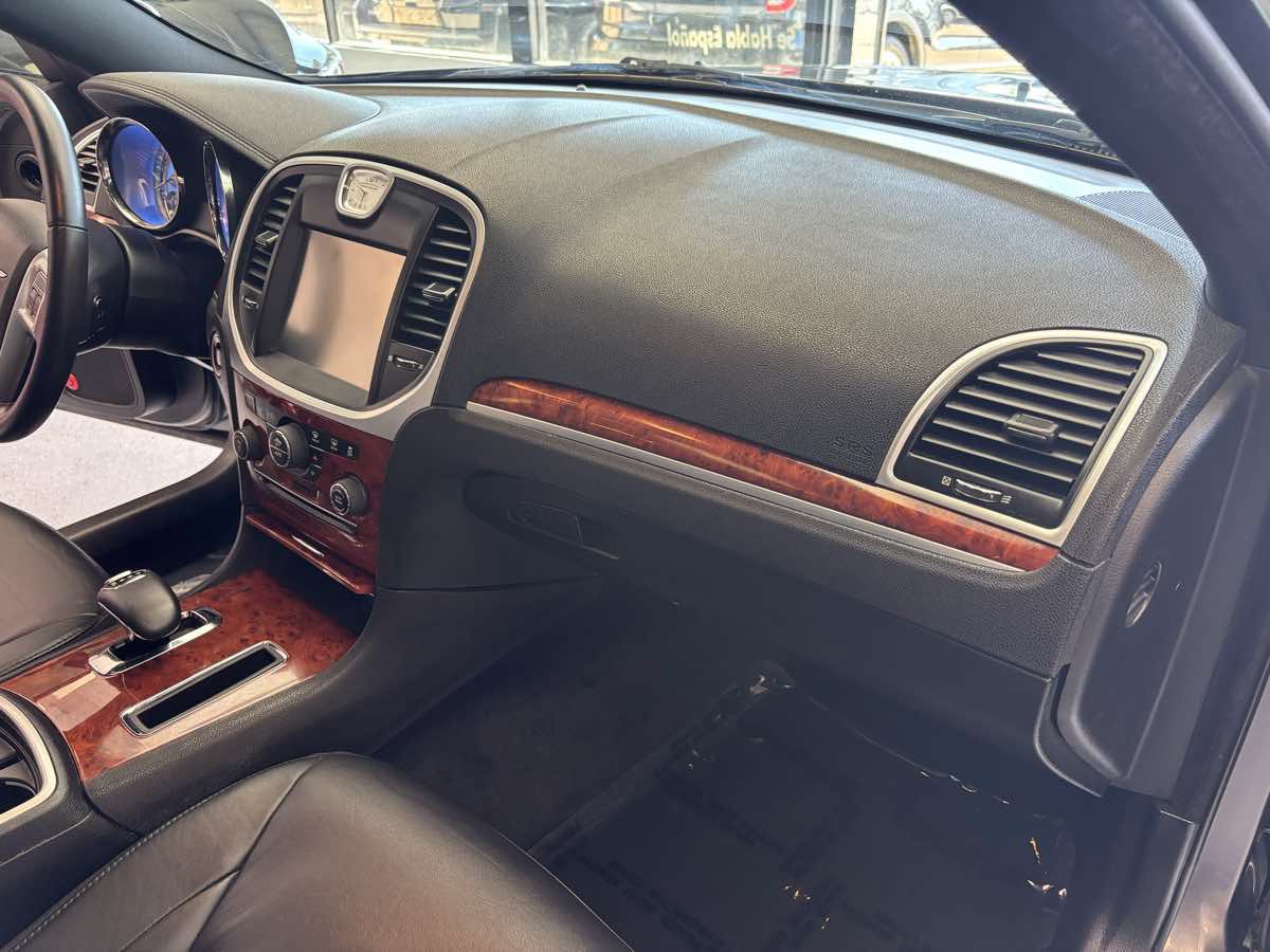 Used 2013 Chrysler 300 w/ Beats Audio Group RWD image 13