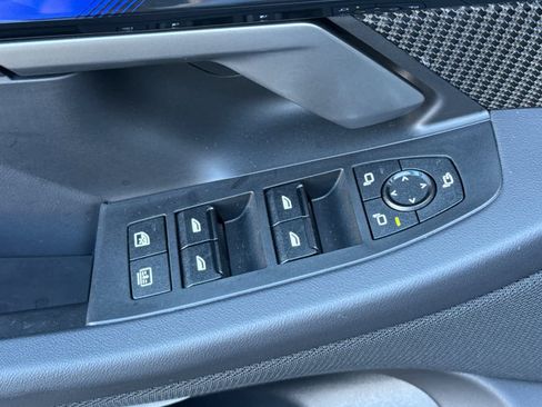 Used 2025 BMW M5 w/ Carbon Package image 13