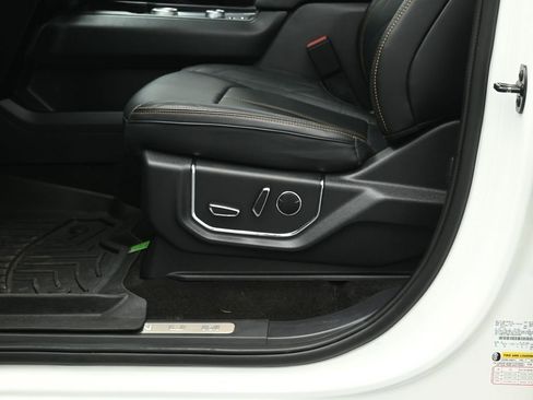 Certified 2023 Ford Expedition Max Platinum image 11