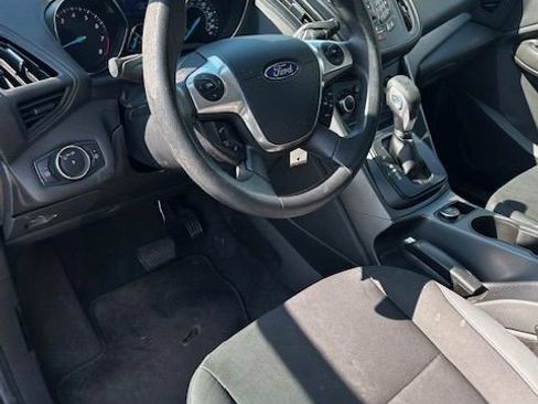 Used 2013 Ford Escape S image 5