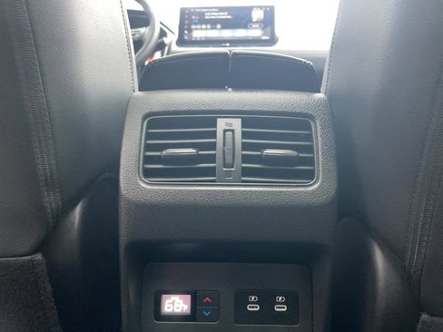 Used 2025 Nissan Rogue SL w/ Tech Package AWD/4WD image 18