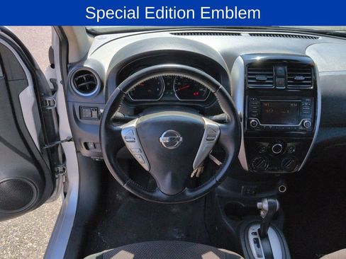 Used 2018 Nissan Versa SV w/ SV Special Edition Package FWD image 11