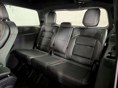 New 2025 Lincoln Navigator Black Label AWD/4WD image 10