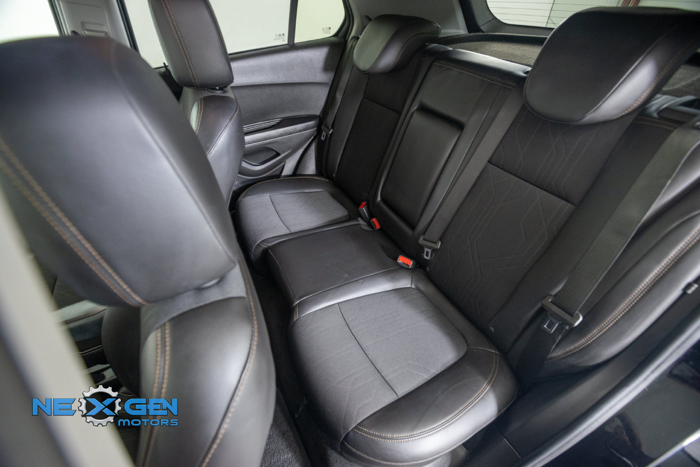 Used 2022 Chevrolet Trax LT w/ Midnight Edition AWD/4WD image 30
