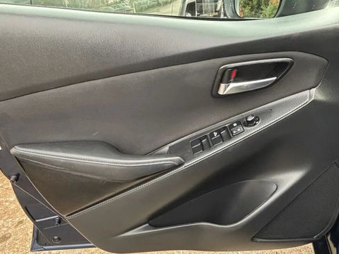 Used 2018 Toyota Yaris iA FWD image 15