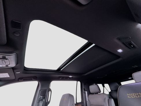 Used 2023 Chevrolet Suburban High Country w/ Max Trailering Package AWD/4WD image 16