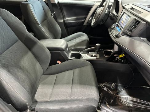 Used 2017 Toyota RAV4 XLE w/ Plus Extra Value Package AWD/4WD image 18