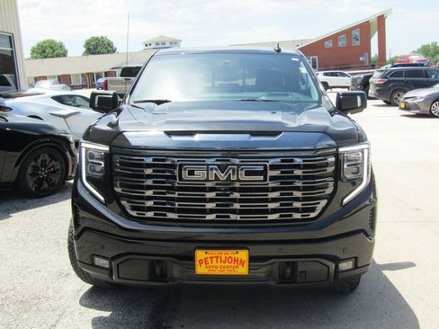 Used 2023 GMC Sierra 1500 Denali w/ Denali Reserve Package AWD/4WD image 13