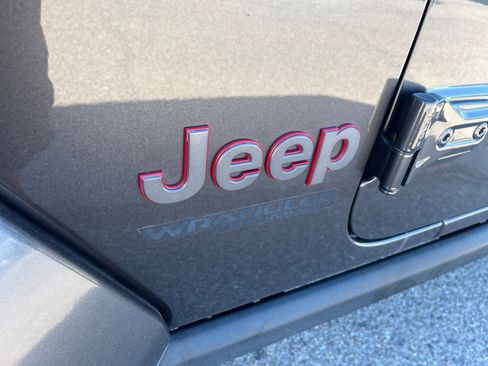 Used 2021 Jeep Wrangler Unlimited Rubicon image 23