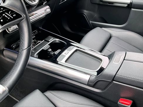 Used 2025 Mercedes-Benz GLA 250 image 16