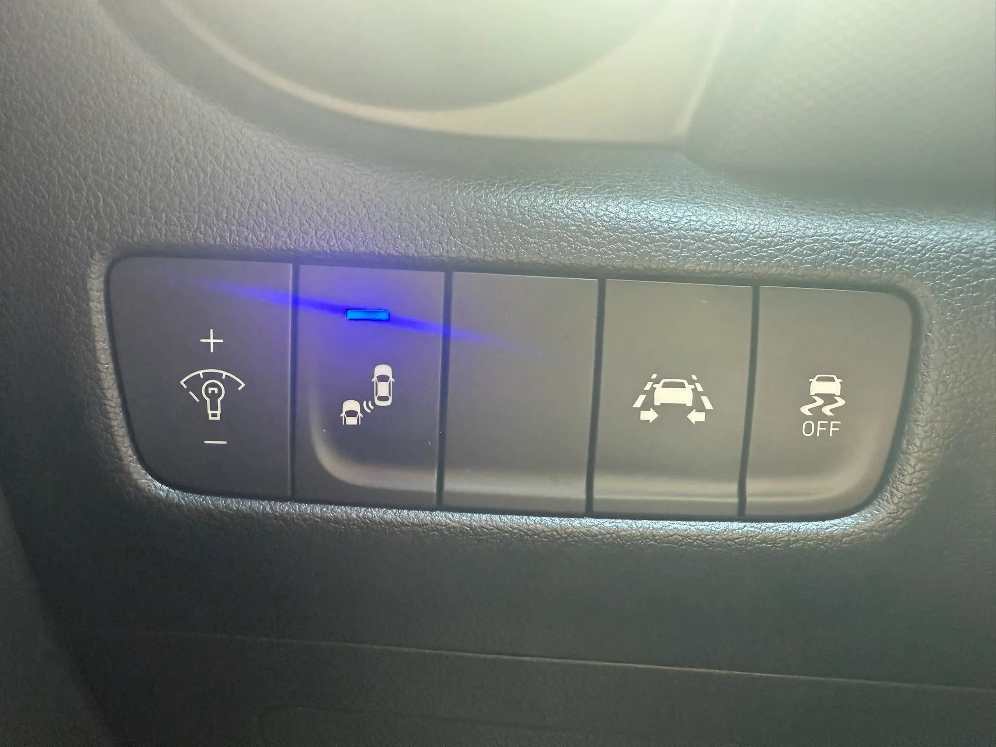 Used 2019 Hyundai Kona SEL FWD image 11