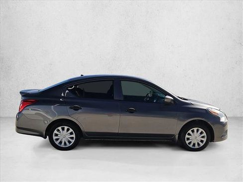 Used 2018 Nissan Versa S Plus image 4
