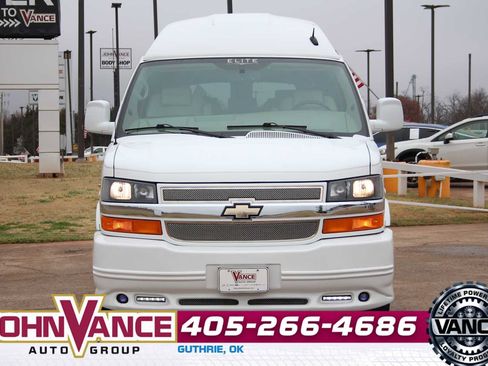 Used 2014 Chevrolet Express 1500 AWD image 2