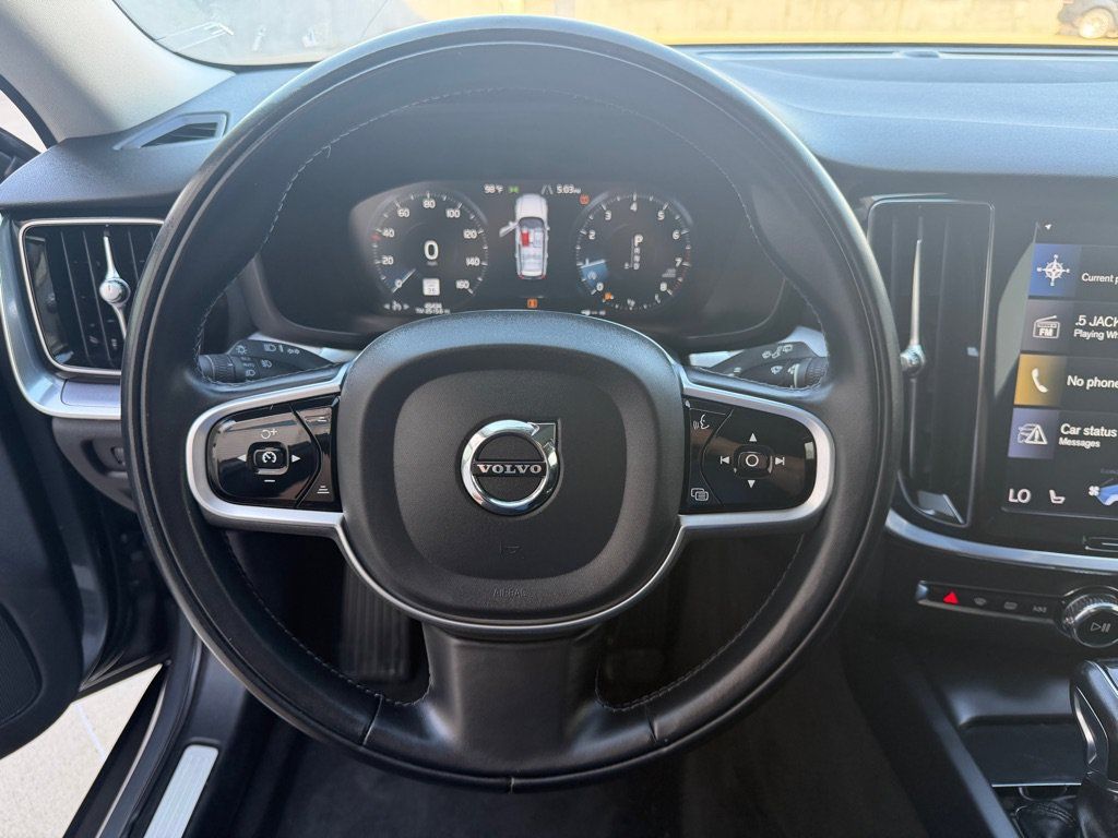Used 2020 Volvo V60 T5 Cross Country AWD/4WD image 10