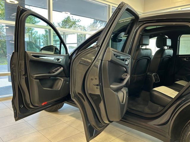 Used 2018 Porsche Macan S AWD/4WD image 14