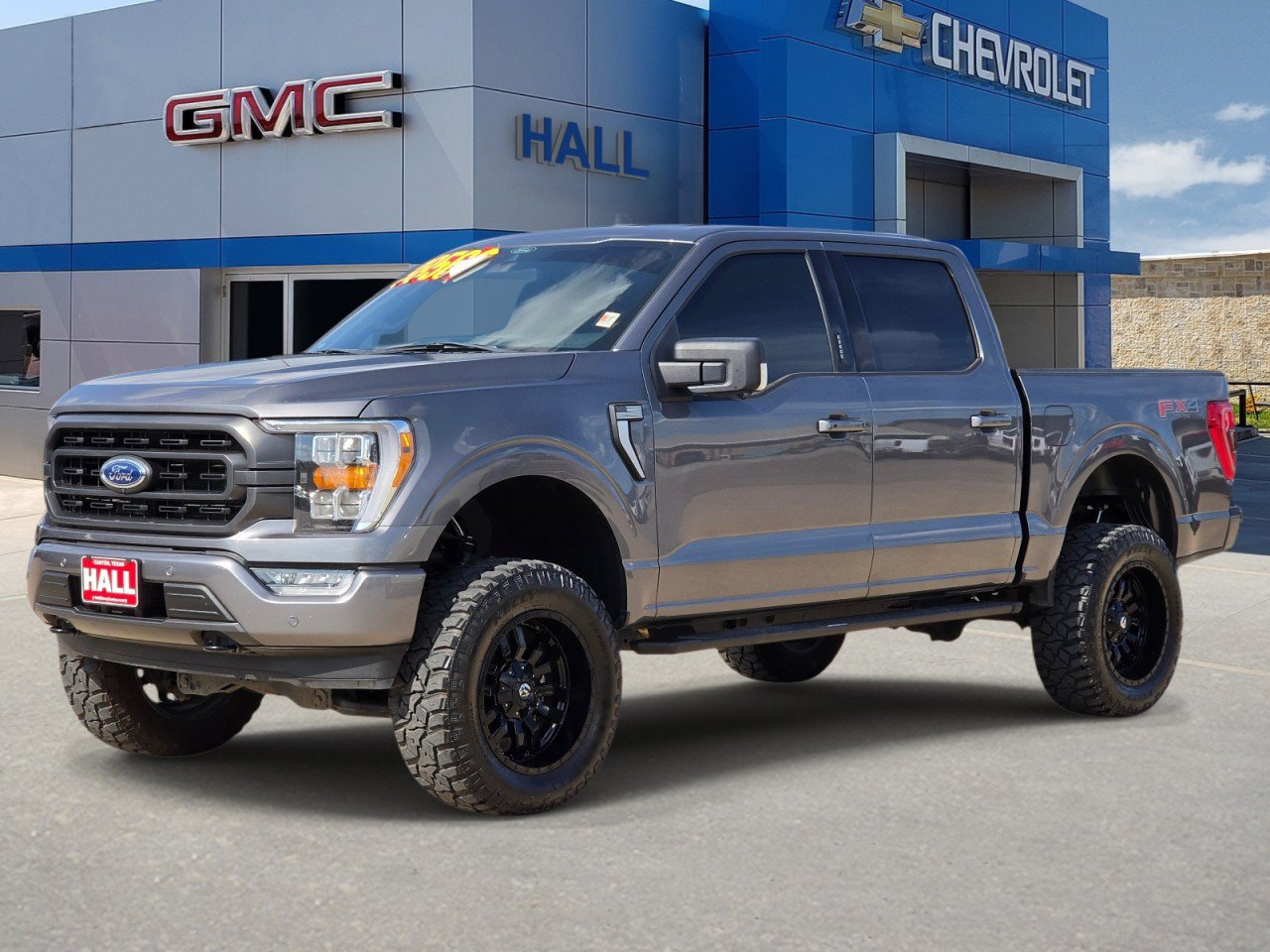 Used 2022 Ford F150 XLT w/ Equipment Group 302A High AWD/4WD image 3