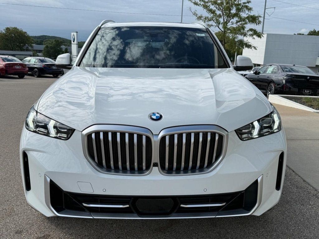 Used 2024 BMW X5 xDrive40i w/ Premium Package AWD/4WD image 9
