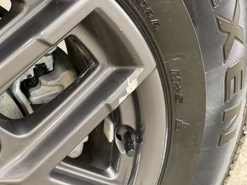 Used 2024 Jeep Wrangler Sport S image 32