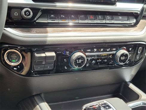 New 2026 Chevrolet Silverado 1500 LTZ w/ LTZ Premium Package image 18