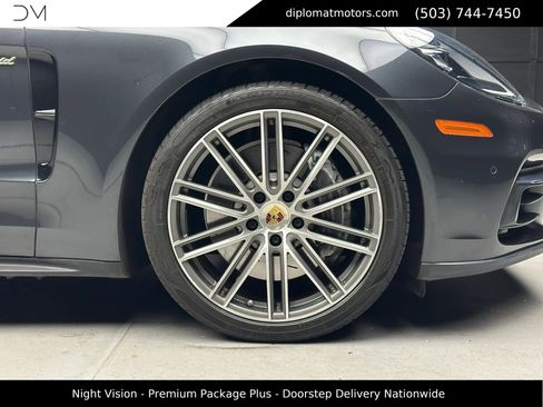 Used 2020 Porsche Panamera 4 w/ Premium Package Plus image 46