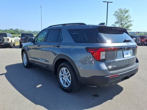 Used 2026 Ford Explorer Active RWD image 5