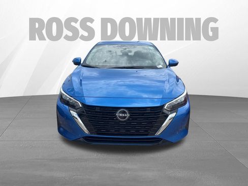 Used 2025 Nissan Sentra SV FWD image 2