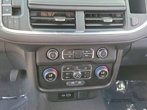 Used 2024 Chevrolet Tahoe LS RWD image 22