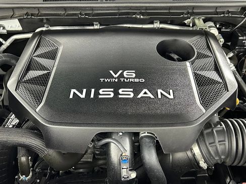 Used 2025 Nissan Armada Platinum Reserve AWD/4WD image 42