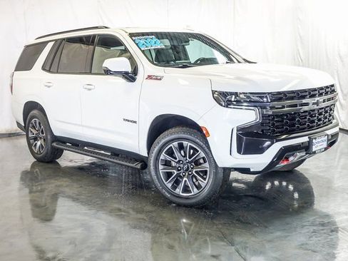 Certified 2022 Chevrolet Tahoe Z71 w/ Luxury Package image 2