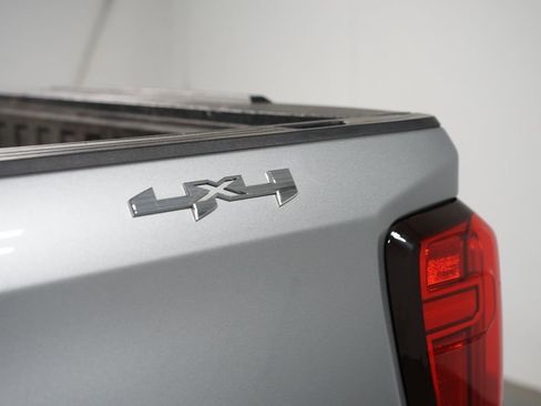 Used 2023 GMC Sierra 1500 Elevation AWD/4WD image 12