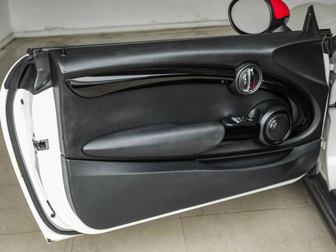 Used 2019 MINI Cooper S w/ Premium Package image 35